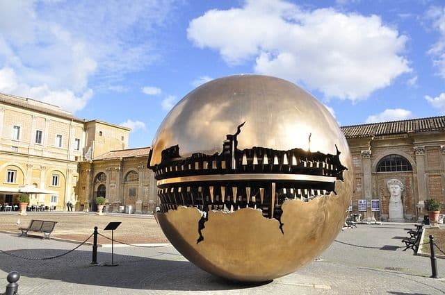 Fast-Track Combo Vatican Museum & Rome Sightseeing Hop-On Hop-Off Bus Tickets